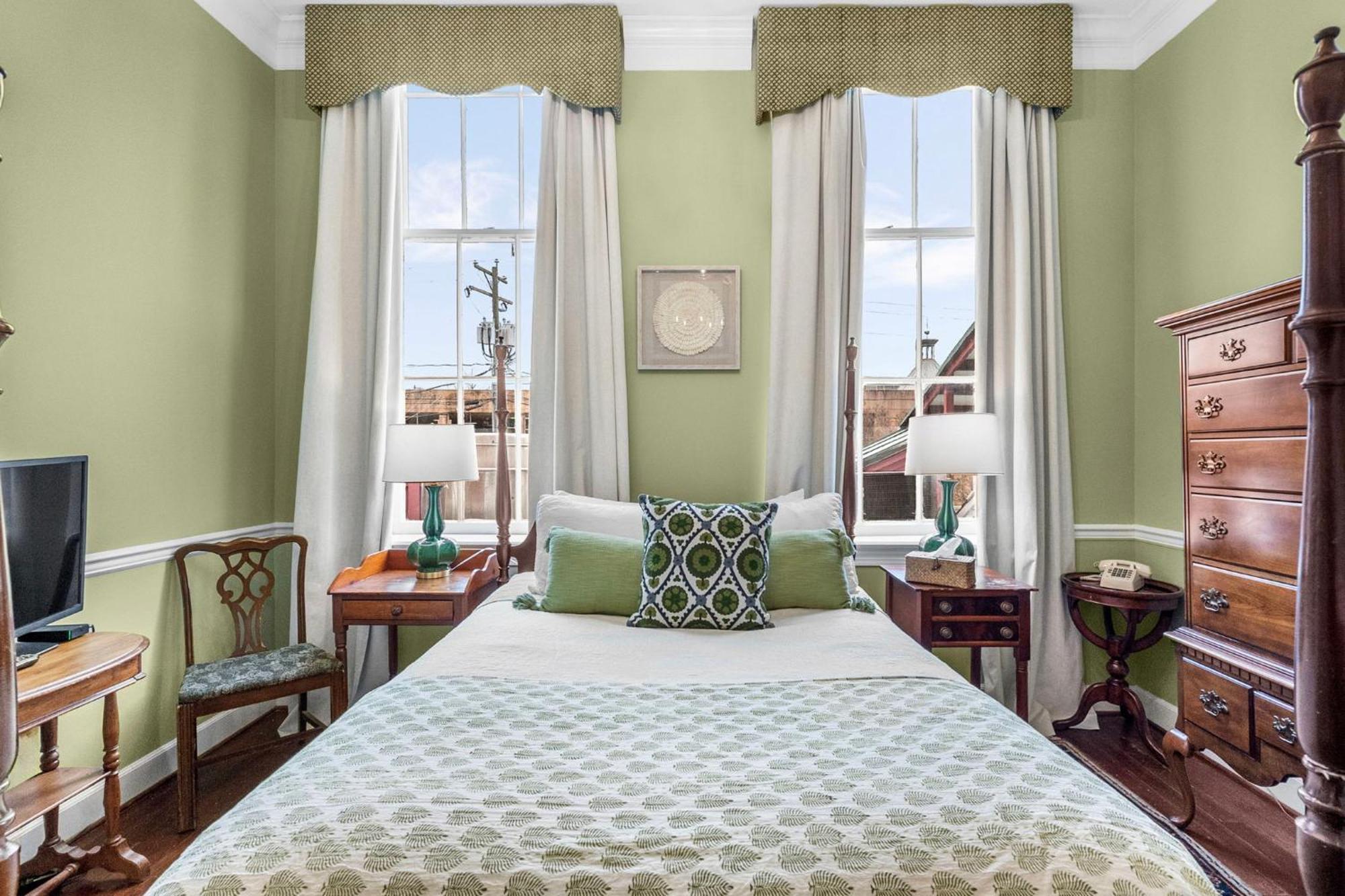 Leesburg Colonial Inn Екстер'єр фото